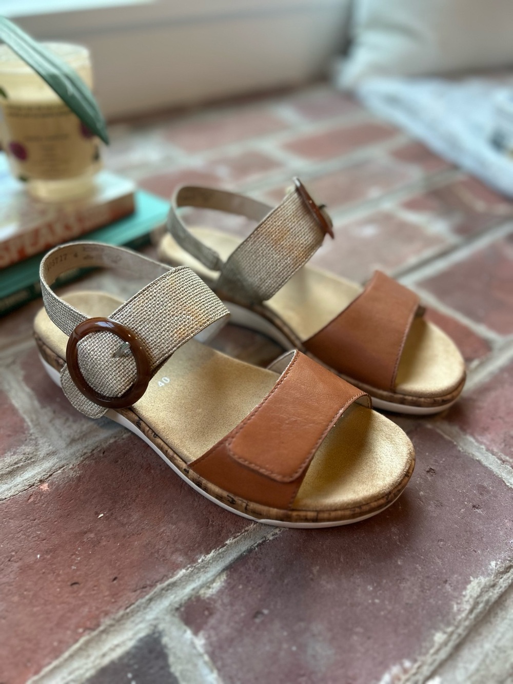 Remonte Sandals EU size 40
US 8.5-9